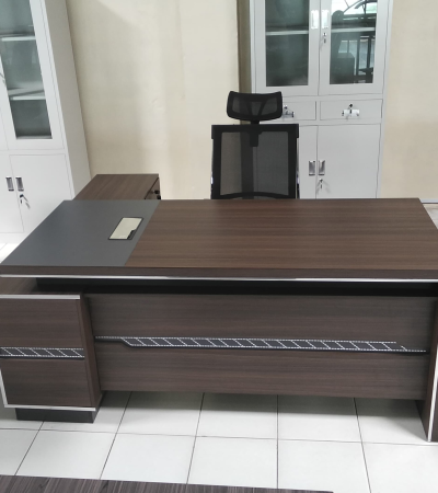 executive office desk, 1600mm executive desk, advanced office desk, modern executive desk, luxury office desk, office table for managers, 1.6m office desk, spacious office desk, professional office desk, ergonomic executive desk, wooden executive desk, sleek office desk, office desk with drawers, sturdy executive desk, corporate office desk, work desk for executives, high-end office furniture, minimalist executive desk, premium office desk, boardroom executive desk, CEO office desk, director’s office table, modern manager’s desk, large office desk, contemporary executive table, workspace desk, wide office desk, 1600mm work table, advanced design desk, durable executive table, formal office desk, stylish executive desk, premium wood desk, dark wood executive desk, L-shaped executive desk, office workstation desk, functional executive desk, solid wood office desk, advanced design office table, modular executive desk, executive office table with storage, modern business desk, executive writing desk, top-rated executive desk, imported executive desk, Kenyan executive desk, spacious tabletop desk, elite office desk, executive table with cable grommets, durable office workstation, elegant wood desk, compact executive desk, black finish executive desk, walnut finish desk, white executive desk, high-capacity executive desk, professional workspace table, office desk for laptop, commercial executive table, business executive desk, scratch-resistant desk, easy-to-assemble office desk, office table for documents, solid desk with storage, metal frame office desk, hardwood executive desk, minimalist work desk, designer executive desk, advanced office furniture, smart office desk, file storage desk, cable management desk, best office desk 2025, trending executive desks, mahogany executive desk, modern workspace table, robust office desk, desk with side cabinet, office desk for CEOs, top-quality executive desk, advanced workstation furniture, luxury workspace furniture, modern professional desk, smart design executive table, top finish executive desk, advanced desk with lockable drawers, high-end ergonomic office desk, executive desk for conference rooms, wide surface desk, rectangular executive table, professional interior furniture, classy executive desk, long-lasting wood office desk, premium executive desk in Nairobi, heavy-duty desk, best wooden desk, scratch-proof tabletop desk, affordable